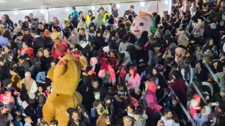 اكثر من 3000 مشارك استمتعوا في مهرجان اضاءة فانوس رمضان عكا. 